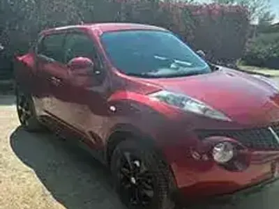 Usata Nissan Juke Visia 117 CV (86 kW) 2010 Rosso SUV