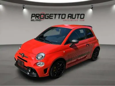 Usata Abarth 695 179 CV (131 kW) 2024 Arancione Utilitaria