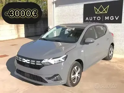 Usata Dacia Sandero Expression 101 CV (74 kW) 2023 Grigio Berlina