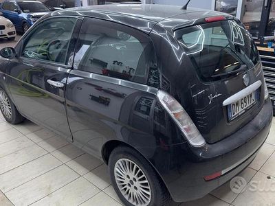 Usado Lancia Ypsilon 60 CV (44 kW) 2008 Negro Utilitario