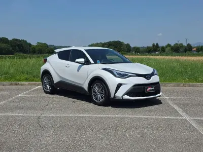 Usata Toyota C-HR Lounge 98 CV (72 kW) 2022 Bianco SUV