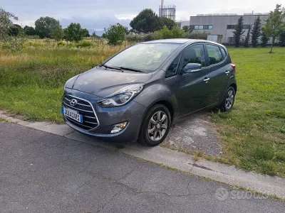 Gebraucht Hyundai ix20 Xpossible 90 PS (66 kW) 2016 Grau Kleinwagen