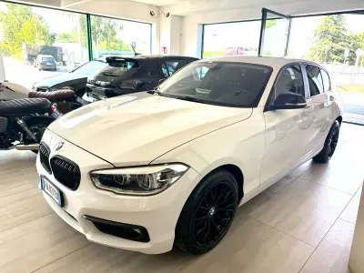Usata BMW 118 Advantage 150 CV (110 kW) 2015 Bianco Utilitaria