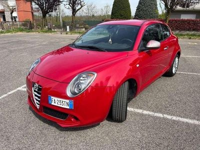 Begagnad Alfa Romeo MiTo Progression 84 HK (61 kW) 2015 Röd Halvkombi