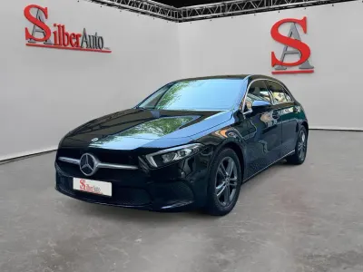 Usado Mercedes A200 163 CV (119 kW) 2018 Púrpura Berlina
