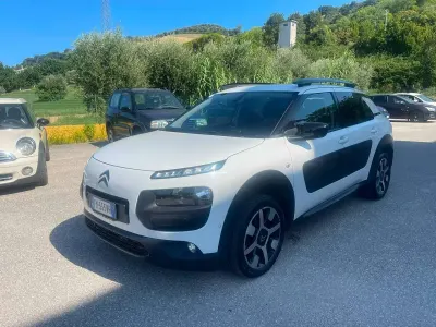 Usata Citroën C4 Shine 99 CV (72 kW) 2018 Bianco SUV