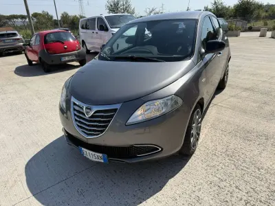 Usata Lancia Ypsilon S 95 CV (69 kW) 2015 Grigio Utilitaria