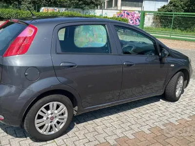 Usata Fiat Punto 95 CV (69 kW) 2016 Grigio Utilitaria