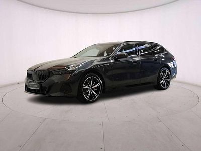 Nuova BMW 530e M Sport 190 CV (139 kW) 2026 Sophisto grey Station wagon