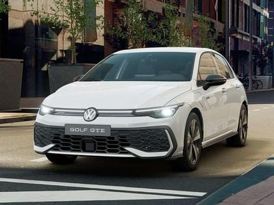 Nuova VW Golf VIII GTE 272 CV (200 kW) 2026 Pure white Berlina