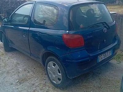 Usata Toyota Yaris 65 CV (47 kW) 2003 Blu