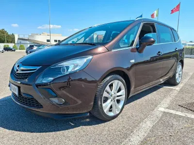Usata Opel Zafira Tourer Cosmo 131 CV (96 kW) 2012 Grigio Monovolume