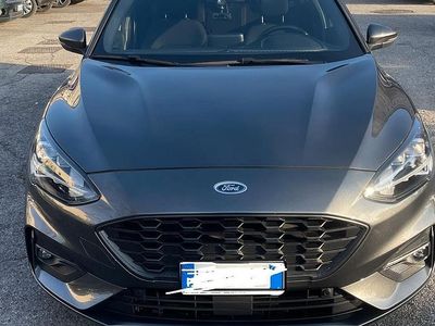 Usata Ford Focus ST-Line 120 CV (88 kW) 2019 Grigio Station wagon