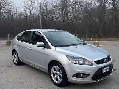 Usata Ford Focus Titanium 109 CV (80 kW) 2011 Grigio Berlina