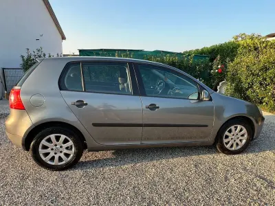 Usata VW Golf IV Comfortline 105 CV (77 kW) 2005 Grigio Berlina