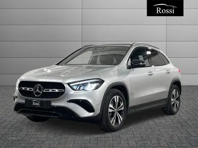 Nuova Mercedes GLA200 150 CV (110 kW) 2026 Argento hightech SUV