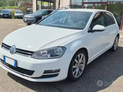 Usata VW Golf VII Comfortline 105 CV (77 kW) 2014 Bianco Berlina