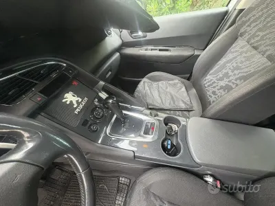 Usata Peugeot 3008 109 CV (80 kW) 2010 Grigio Station wagon