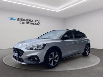 Gebraucht Ford Focus Active 125 PS (91 kW) 2022 Silber Limousine