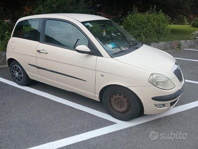 Usata Lancia Ypsilon 2004 Utilitaria