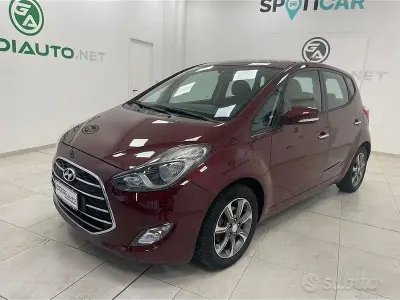Usata Hyundai ix20 Xpossible 90 CV (66 kW) 2016 Rosso Utilitaria