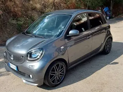 Usata Smart ForFour Brabus 90 CV (66 kW) 2018 Grigio Utilitaria