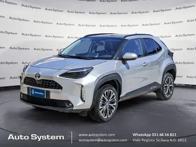 Usata Toyota Yaris Cross Lounge 116 CV (85 kW) 2023 Grigio SUV