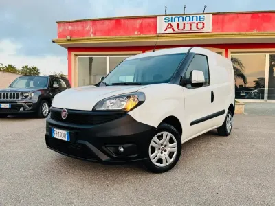 Usata Fiat Doblò Lounge 95 CV (69 kW) 2018 Bianco Monovolume