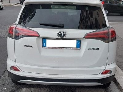 Begagnad Toyota RAV4 143 HK (105 kW) 2016 Vit SUV