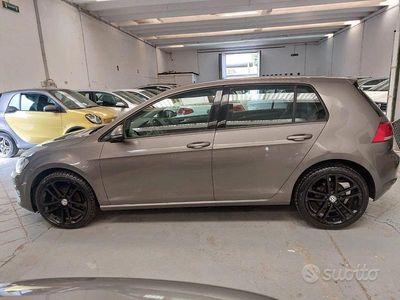 Usata VW Golf VII 89 CV (65 kW) 2015 Grigio scuro Berlina