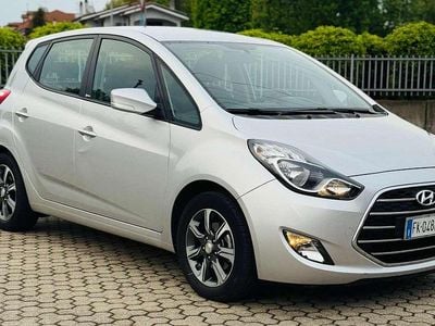 Gebraucht Hyundai ix20 Xpossible 90 PS (66 kW) 2017 Silber Kleinwagen