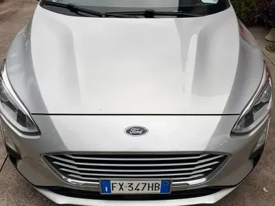 Usata Ford Focus 115 CV (84 kW) 2019 Grigio Berlina