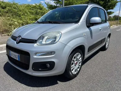 Usata Fiat Panda Lounge 69 CV (50 kW) 2012 Argento Utilitaria