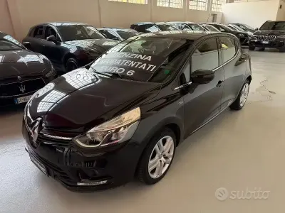 Second-hand Renault Clio IV 76 CP (55 kW) 2018 Negru Berlinǎ