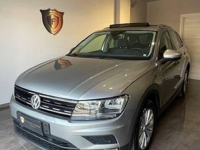Grigio chiaro Usata 2016 VW Tiguan Business SUV | 21.800 € (Cara)