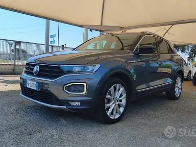 Usata VW T-Roc Advance 116 CV (85 kW) 2019 Grigio SUV