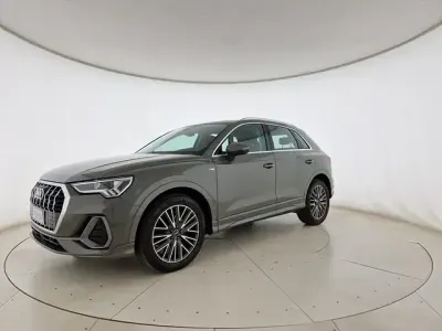 Usata Audi Q3 S-Line 150 CV (110 kW) 2023 Grigio chronos metallizzato SUV