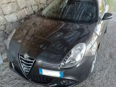 Usata Alfa Romeo Giulietta 105 CV (77 kW) 2011 Grigio Utilitaria