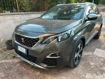 Usata Peugeot 5008 GT 177 CV (130 kW) 2019 Verde SUV