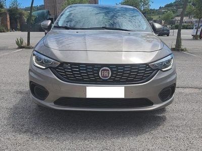 Usata Fiat Tipo Easy 95 CV (69 kW) 2018 Beige Berlina
