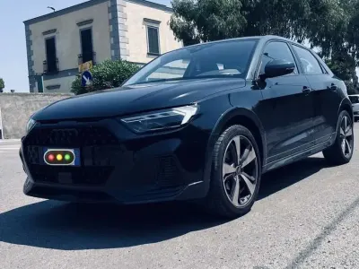Usata Audi A1 Ambiente 116 CV (85 kW) 2024 Nero SUV
