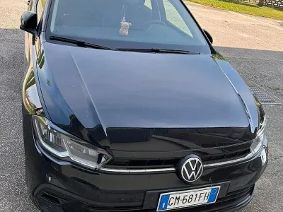 Usata VW Polo 90 CV (66 kW) 2022 Nero Utilitaria
