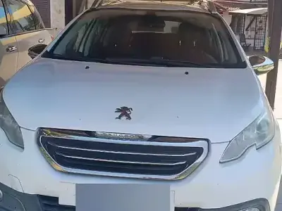 Usata Peugeot 2008 115 CV (84 kW) 2014 Bianco SUV