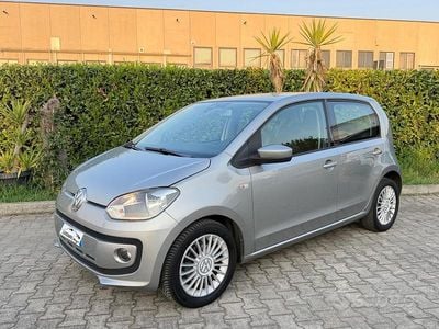 Begagnad VW up! 67 HK (49 kW) 2016 Grå Halvkombi