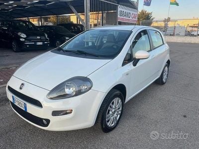 Usata Fiat Grande Punto Easy 69 CV (50 kW) 2012 Bianco Utilitaria