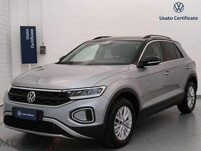 Usata VW T-Roc Life 150 CV (110 kW) 2024 Pyrit silver SUV