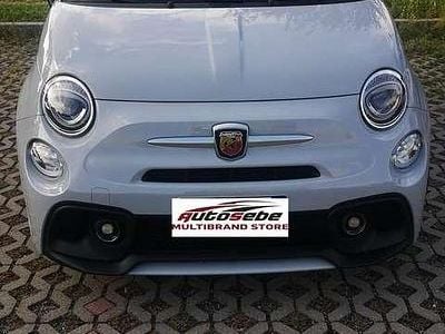 Usata Abarth 595 Turismo 165 CV (121 kW) 2021 Grigio ghiaccio Utilitaria