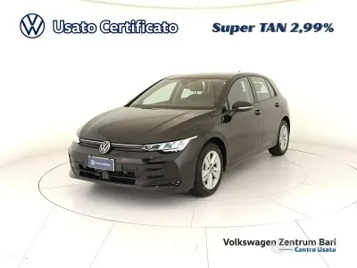 Usata VW Golf VIII Life 116 CV (85 kW) 2025 Nero Berlina