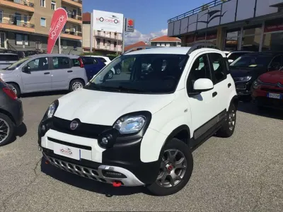 Usado Fiat Panda Cross Cross 95 CV (69 kW) 2016 Blanco Utilitario