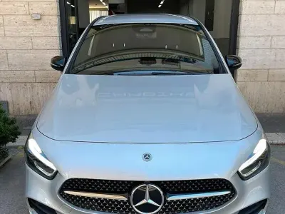 Usata Mercedes B180 Advanced 116 CV (85 kW) 2024 Grigio Monovolume